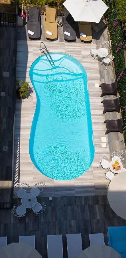 ריצ'יונה Hotel Condor-New 2024-Con Piscina 2*,  איטליה
